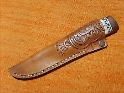 Punzierte Lederscheide